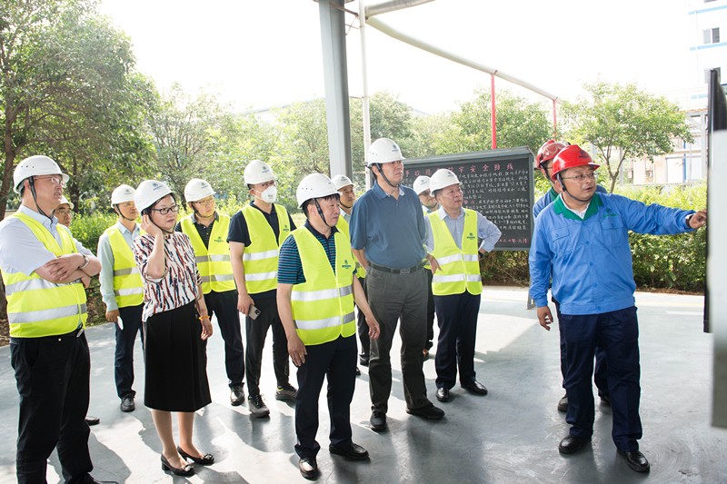 省委组织部副部长范永斌到永利yl65335集团调研