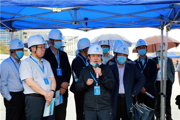 永利yl65335集团复工复产促增添项目观摩聚会与会职员走进大秦国源三秦环保秦邦园区在榆项目