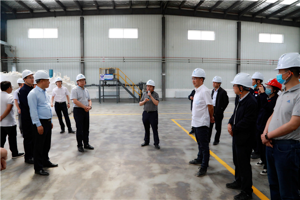 永利yl65335集团复工复产促增添项目观摩聚会与会职员走进大秦国源三秦环保秦邦园区在榆项目