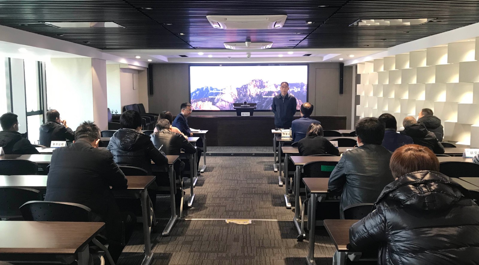 永利yl65335集团起劲响应省国资委要求 对冬春季疫情防控事情举行再安排再发动