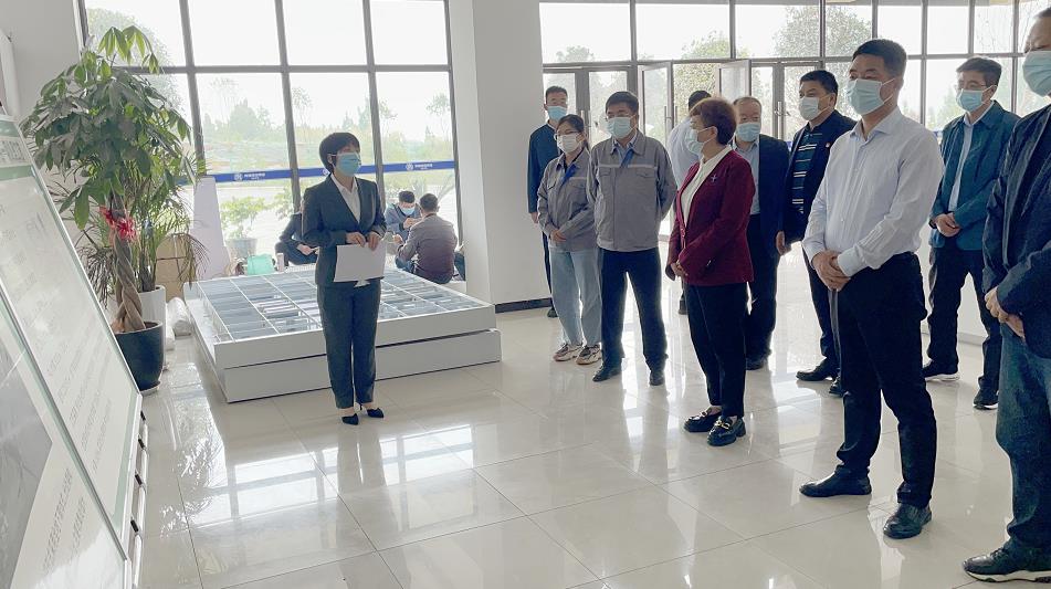 西安市人大常委会情形；ぶ捶觳榈诙检查组到水情形公司白鹿原水生态中心调研