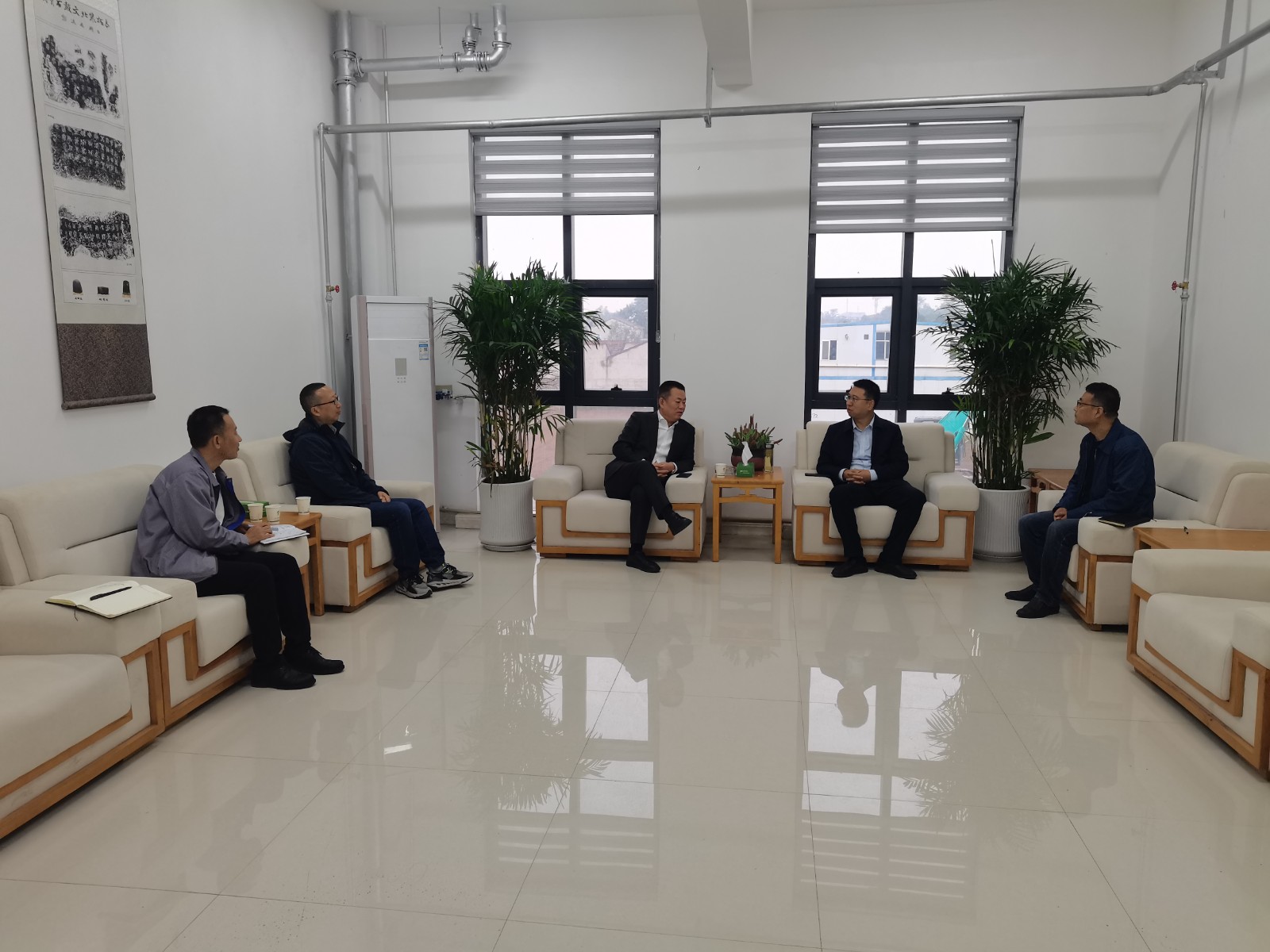 桂宏拜会宝鸡市金台区副区长、、蟠龙新区党工委书记、、管委会主任张斌