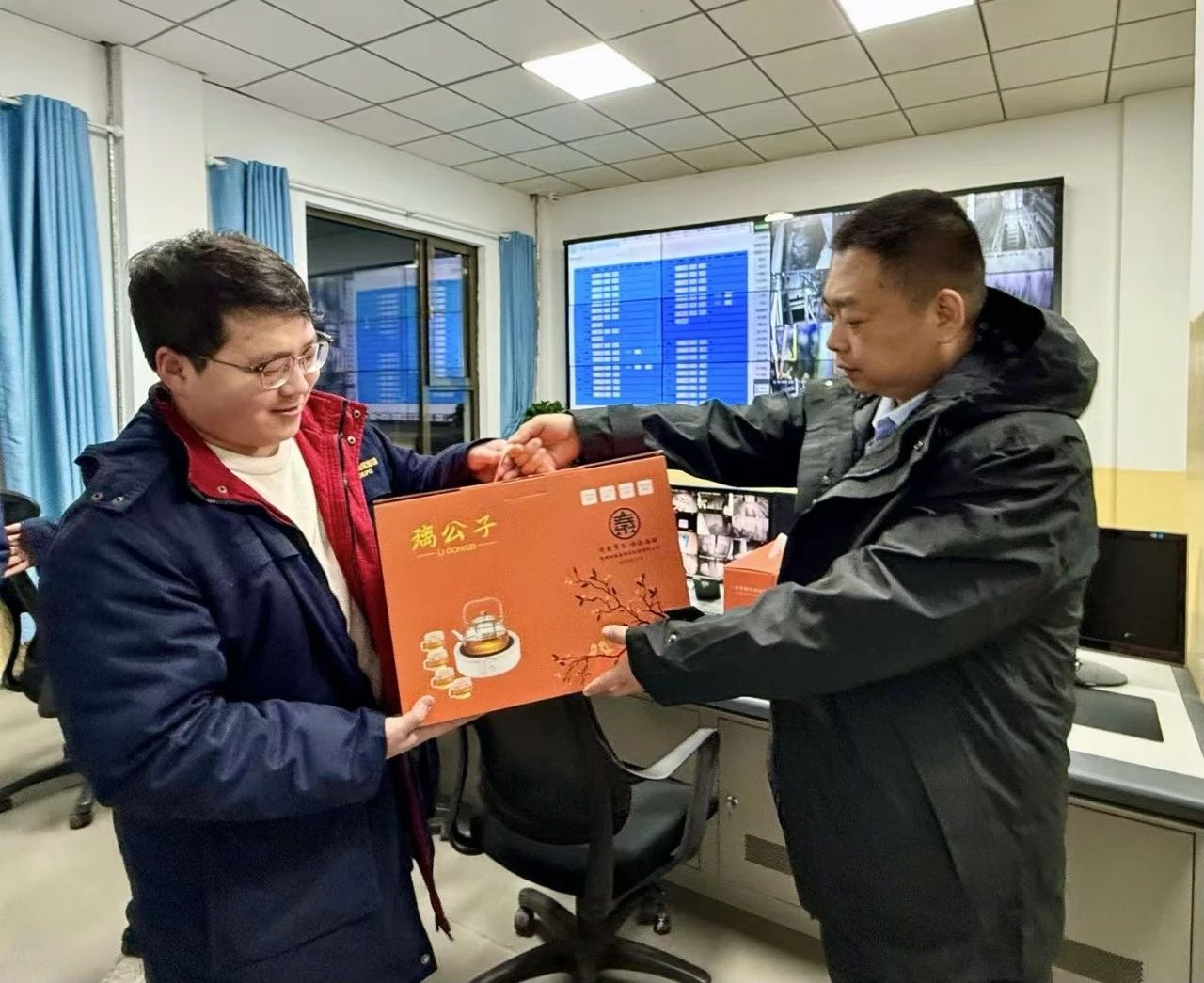 眷注一线，，情暖严冬｜水情形公司工会开展2024年“冬送温暖”慰问活动